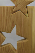 Zwei Sterne im Holz